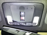 【SOSボタン】体調が悪くなったときや、事故に遭遇したとき、あおり運転にあっている時など、緊急時にボタンを押すと緊急サポートセンターにつながり、オペレーターが警察・救急への取次ぎを行います。