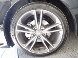 アルミホイールは安心のホンダ純正!車のデザインにもマッチしています。