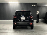 後ろから見ても存在感のあるお車です。