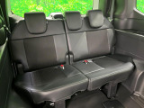 3列目シートはもちろん状態良好☆大人でもゆったりと座って頂けますので、大人数でのお出かけもラクラクです♪ご家族で、気の知れた仲間で、ドライブに行くのが楽しみですね♪