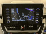 ディスプレイオーディオ搭載車です(T-コネクトナビ)。Blue tooth機能も搭載しています。(フルセグテレビ機能のご利用は別途の手続きが必要になる場合があります)
