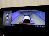 パノラミックビューモニターシステムが付いているので車の上から見た映像が確認できますよ。