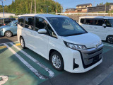 専門スタッフがルームクリーニングと外装の仕上げを一台一台丁寧に実施おります。