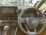 車を運転する際には運転席の存在は欠かせません。なのでしっかりとチェックしたいポイントですね。