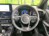 【ステアリングヒーター】冬場に冷たくなりやすい革巻きステアリングを、スイッチ一つで素早く適温に!エアコンよりも早く温まってくれるので、寒い日の運転も快適になりますね♪
