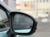 車の死角もこれが付いてれば知らせてくれます。