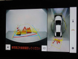 バックガイドモニターを装備しています、車庫入れもラクラクです。パノラミックビューモニターを搭載しています、上からの画像も表示されます。