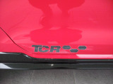 TCR専用のデカールがサイドからの見た目を引き上げます。