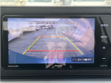 バックカメラが付いているので後方確認が非常にしやすいです。今や運転初心者も熟練者も必須装備!ついていて損はないですね♪
