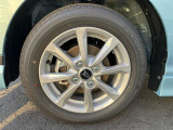 14インチアルミホイール付き。