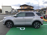 納車前にはプロのメカニックが点検、整備を行いますので安心してお乗り頂けます。