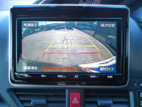 バックカメラが付いているので後方確認が非常にしやすいです。今や運転初心者も熟練者も必須装備!ついていて損はないですね♪