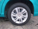 純正14インチのホイールがついたお車です