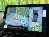【パノラミックビューモニター】専用のカメラにより、上から見下ろしたような視点で360度クルマの周囲を確認することができます☆死角部分も確認しやすく、狭い場所での切り返しや駐車もスムーズに行えます。