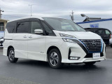 エマージェンシーブレーキ(衝突被害軽減ブレーキ)、フロントカメラが車両や歩行者を検知し警告音と共に衝突回避、軽減をアシストしてくれます。