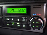 【オートエアコン】お好みの温度に設定して頂くと、車内の温度を自動調整♪快適にクルマの中を過ごして頂けます。