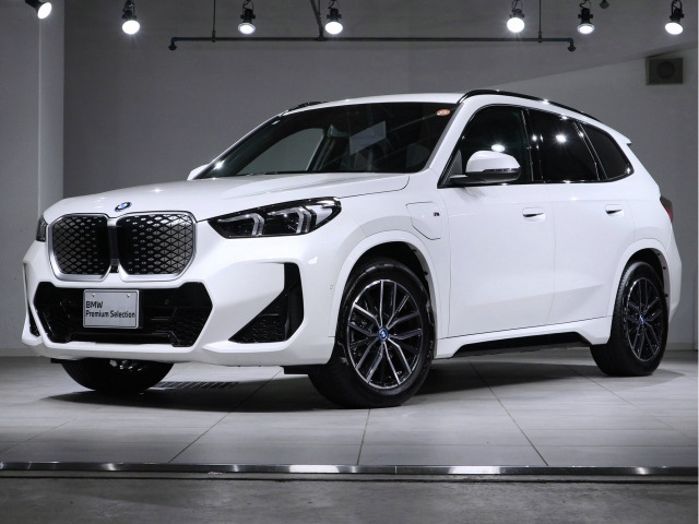 iX1xドライブ30 Mスポーツ 4WD