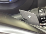 【パドルシフト(AT車)】MT車と同じように好きなギアで走ることができます!ステアリングから手を離さずに指先だけでシフト操作ができ、よりスポーティな走りをお楽しみいただけます。