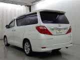 沢山乗れるのがこの車の魅力!2台で移動しないと・・・なんて時もこの車なら1台で!大活躍です♪