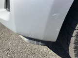 傷等が御座いますので、現車をご覧になって状態を確認をして下さい。修理をご希望の方は有償になりますが、弊社板金工場にて修理可能です!詳細はスタッフにご相談ください!