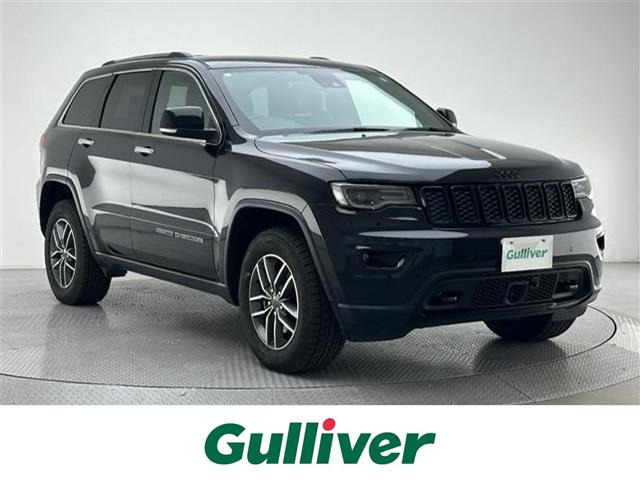 グランドチェロキーリミテッド 4WD本革シート