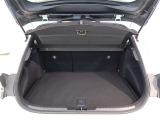 広々としたラゲージスペースを備えています。