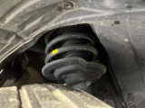 お車を安心してお乗りいただく為には、足回りの定期点検が欠かせません。サービスサポート(有償保証)では無料点検もご提供しており、安心のカーライフをお過ごしいただけるサポート体制が整っています。
