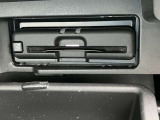 すっきり埋め込み型ETC車載器(高速道路の利用時に 料金所の通過をスムーズに行うために自動で料金を精算するシステム)