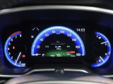とっても見やすいメーターです。夜間時はラグジュアリーな気分にさせてくれる照明が魅力ですので、夜のドライブも楽しみになりますよ♪