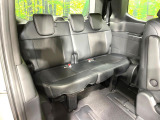 3列目シートはもちろん状態良好☆大人でもゆったりと座って頂けますので、大人数でのお出かけもラクラクです♪ご家族で、気の知れた仲間で、ドライブに行くのが楽しみですね♪