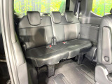 3列目シートはもちろん状態良好☆大人でもゆったりと座って頂けますので、大人数でのお出かけもラクラクです♪ご家族で、気の知れた仲間で、ドライブに行くのが楽しみですね♪