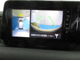 アラウンドビューモニター付きで全周囲を確認でき、安全に駐車する事ができます。