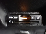 デザインスッキリのビルトイン『ETC』!高速道路の特典はもちろん、キャッシュレスなので料金所では徐行するだけで通過可能です!