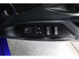 運転席ドアスイッチ回りの画像です。