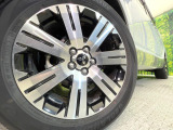 【純正アルミホイール】外観にマッチした純正アルミホイールを装着しております。各種社外アルミホイールや、スタッドレスタイヤも取扱いしております。是非ご相談ください♪