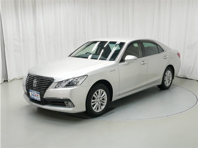 クラウンハイブリッド 2.5 ロイヤルサルーン Four 4WD