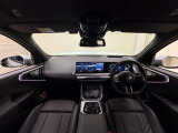 ☆センターパネルを運転席側に僅かに傾けたBMW独特のインパネ☆【駆け抜ける歓び】はここからもスタートしております☆