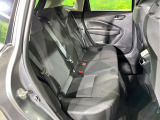 後部座席も気になるようなキズ・汚れやへたり等、大きなダメージはなく、良好な状態です。