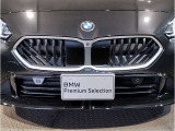 【キドニーグリル】BMWは約90年もの間、ほぼ全ての車両にひと目でBMWだと分かるこの特徴的なフロントグリルが備えられ、デザイン・アイコンとして親しまれてきました。