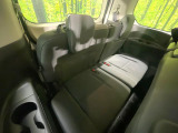 3列目シートはもちろん状態良好☆大人でもゆったりと座って頂けますので、大人数でのお出かけもラクラクです♪ご家族で、気の知れた仲間で、ドライブに行くのが楽しみですね♪