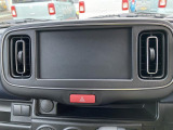 [オーディオレス]こちらのお車はオーディオレスなので、ナビゲーションを入れるも良し!お好きなメーカーのオーディオデッキを入れるも良し!豊富なディーラーオプションからお選び下さいね♪