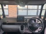 運転席・助手席の圧迫感がなくロングドライブも快適です