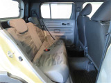 ゆとりある広々とした車内空間は、ドライブを始め買い物やレジャーなど、幅広く活躍します。一人でもみんなとでもお出かけを楽しみましょう!
