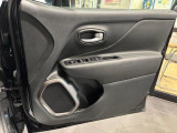 ドアトリム