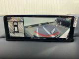 360&deg;ビューモニターでは、両サイドとフロント、バックカメラの合成で、あたかも上空から見下ろした様に周囲を確認して頂けます。駐車場だけでなく、T字路等でも活躍のアイテムです!