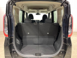 普段のお買い物や通勤、送迎等に十分な荷室スペースを確保しております。セカンドシートを倒すと、大きな荷物の積載も可能です♪