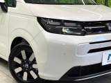 【LEDヘッドライト】悪天候や夜間走行時も良好な視界を確保し安心して運転できる高輝度LEDヘッドライトを装備!点灯速度が早く、消費電力も抑えられています。