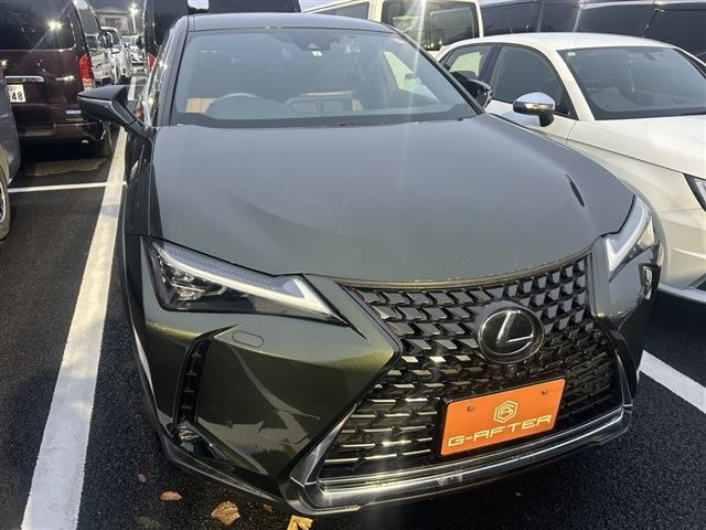 レクサス UX 200 バージョンL 禁煙車 純正ナビ フルセグ 全周囲カメラ