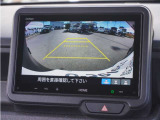 【バックカメラ】駐車が苦手な方でも安心してお乗りいただけます。リバース連動で画面が切り替わるのでとっても便利です。