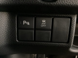 ハンドルの左側にはHondaセンシング用のVSA解除スイッチなどがついています。